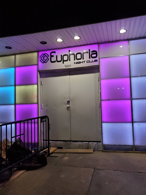 DJ Adoni en Euphoria Nightclub at Euphoria Night Club on Jul 02, 2023